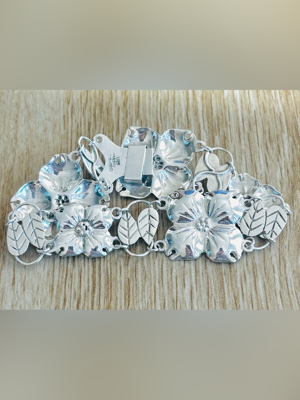 Vintage Silver Floral and Leaf Bracelet